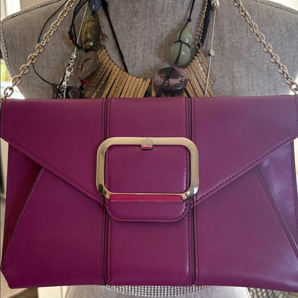 Banana Republic envelope clutch featuring buckle accent and chain strap - Picture 4 of 8